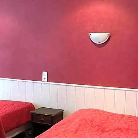 Restaurant N.d.auxiliatrice Отель 2*